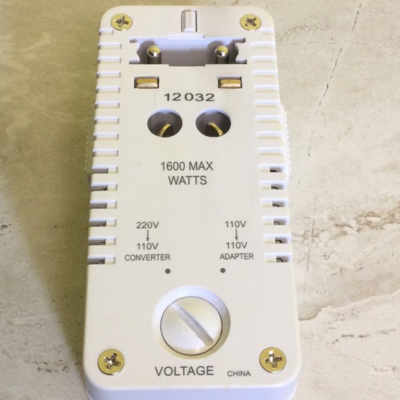 Brookstone Travel Power Converter - Picture 14 of 14